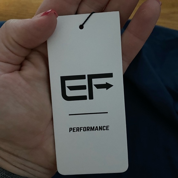 Ever forward crop top - Picture 2 of 3